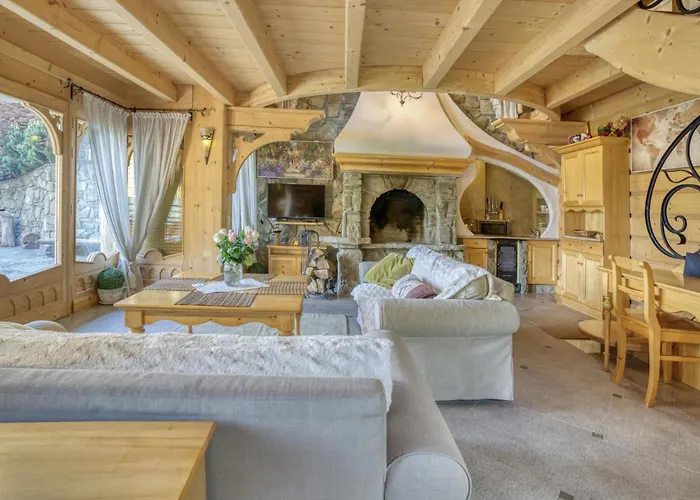 Aparthotel Krupowka Mountain & Wellness - Basen, Sauna, Jacuzzi 3*