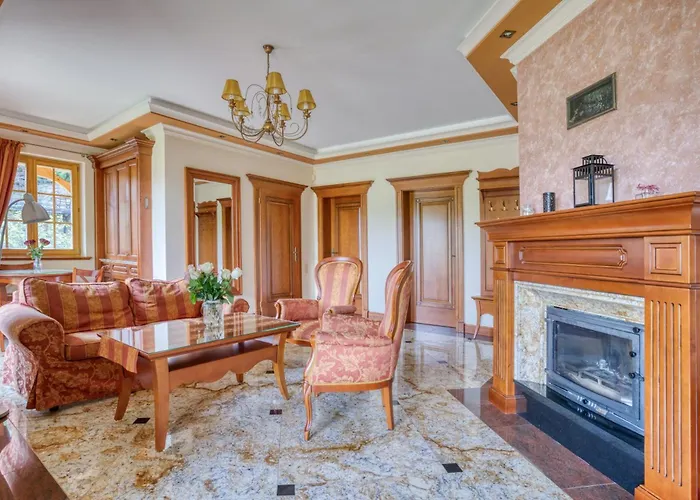 Aparthotel Krupowka Mountain & Wellness - Basen, Sauna, Jacuzzi 3*